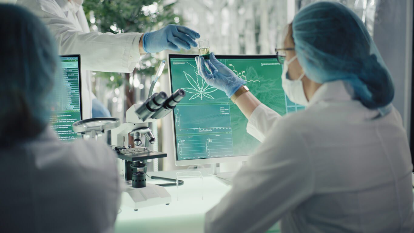 cannabis-testing-iimage10-5561825